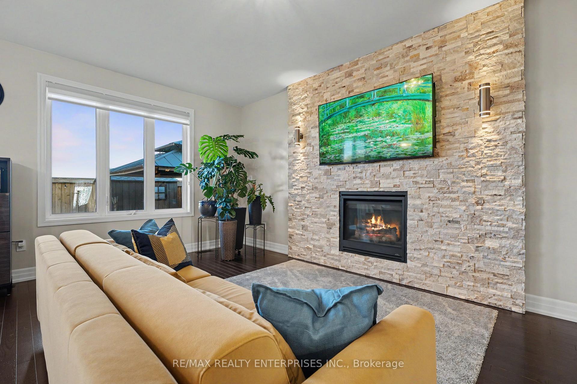 Photo 12 of 763 Aspen Terrace, Milton, Cobban — HOMEH