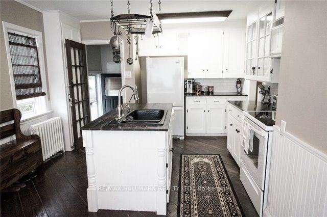 Photo 3 of 81 Wellington Street E, Barrie, City Centre — HOMEH
