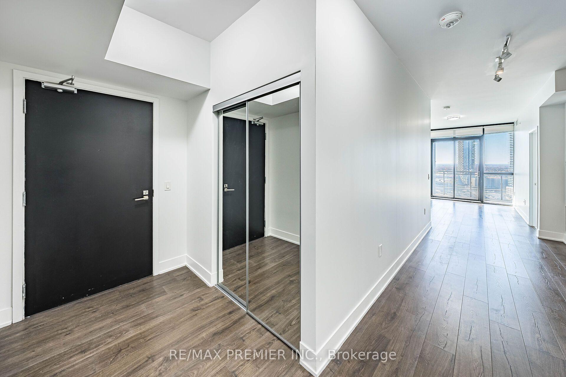 Photo 4 of Unit 1805, 2908 Highway 7 Road, Vaughan, Concord — HOMEH