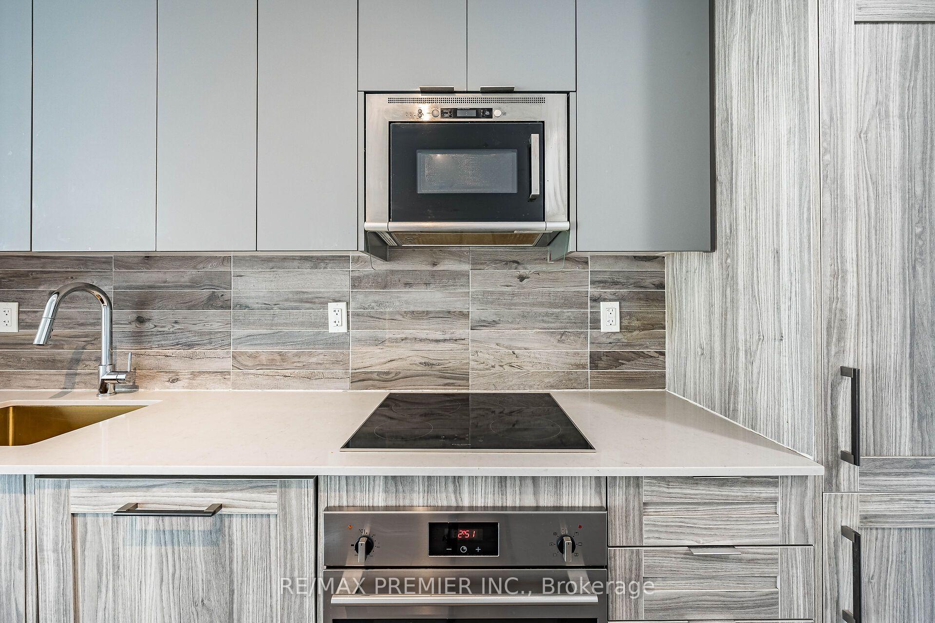Photo 7 of Unit 1805, 2908 Highway 7 Road, Vaughan, Concord — HOMEH