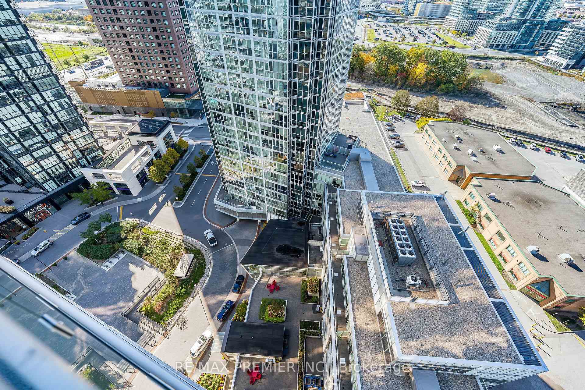 Photo 26 of Unit 1805, 2908 Highway 7 Road, Vaughan, Concord — HOMEH