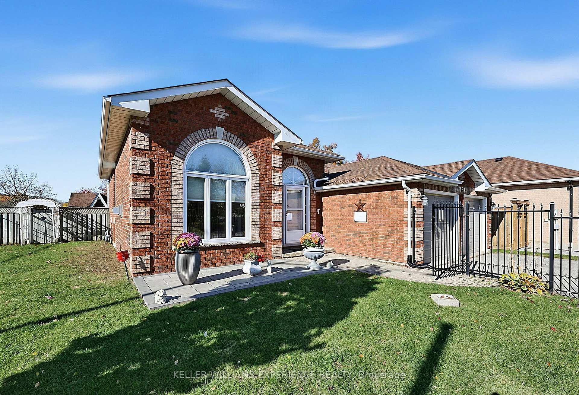 Photo 5 of 169 Emms Drive, Barrie, Holly — HOMEH