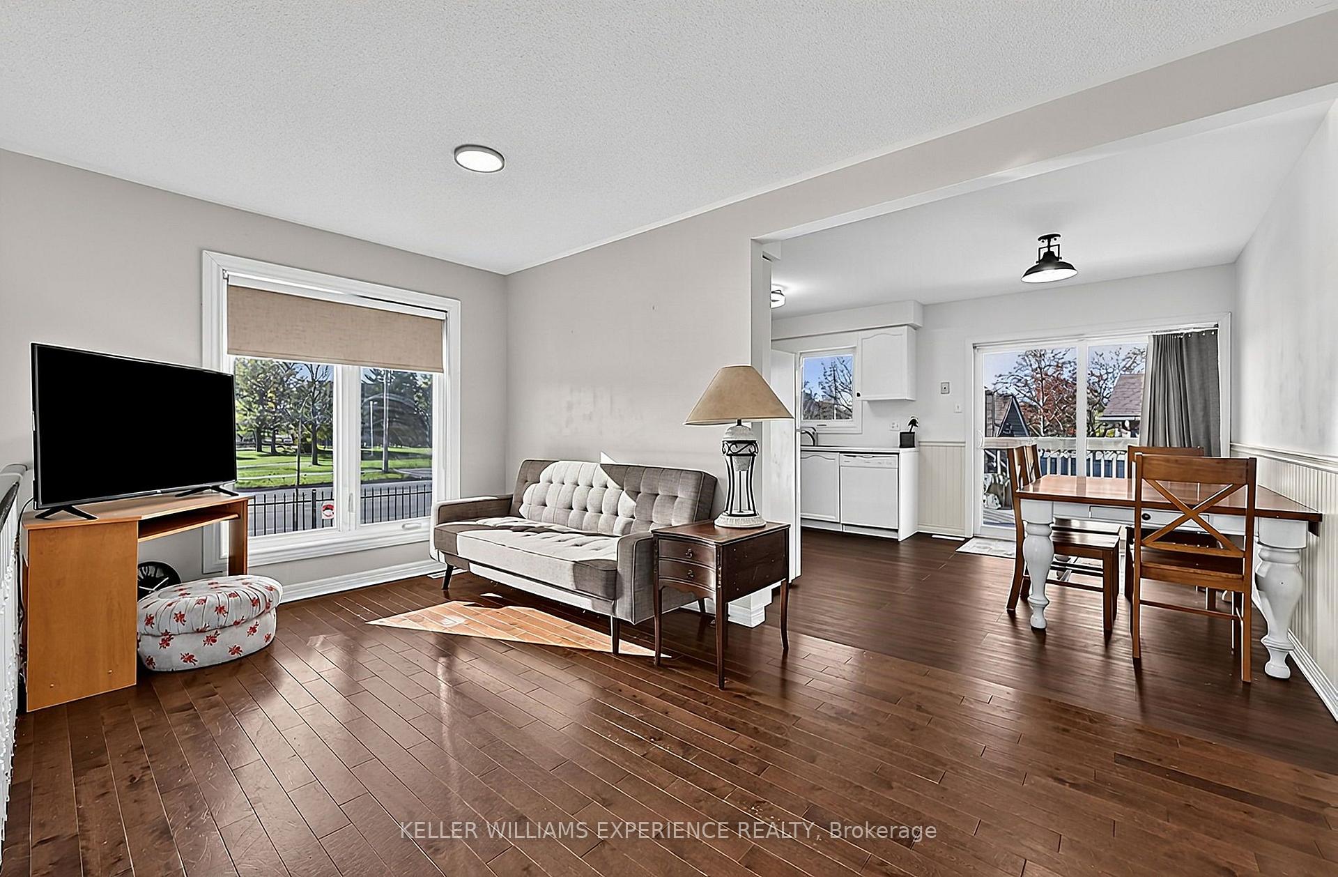 Photo 13 of 169 Emms Drive, Barrie, Holly — HOMEH