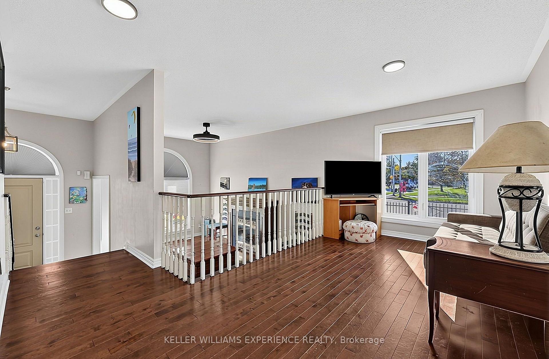Photo 14 of 169 Emms Drive, Barrie, Holly — HOMEH