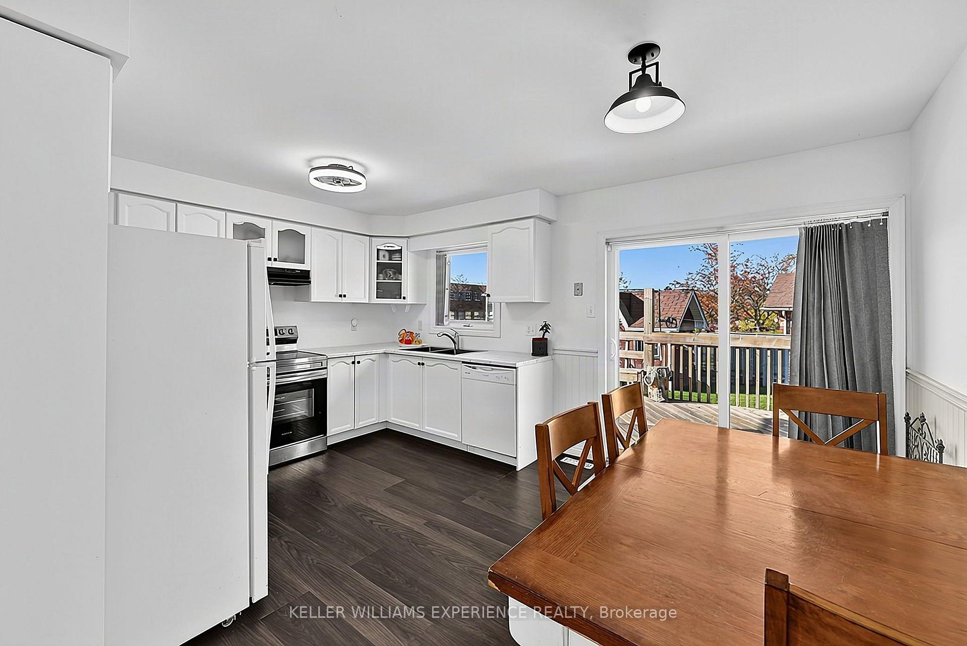 Photo 15 of 169 Emms Drive, Barrie, Holly — HOMEH