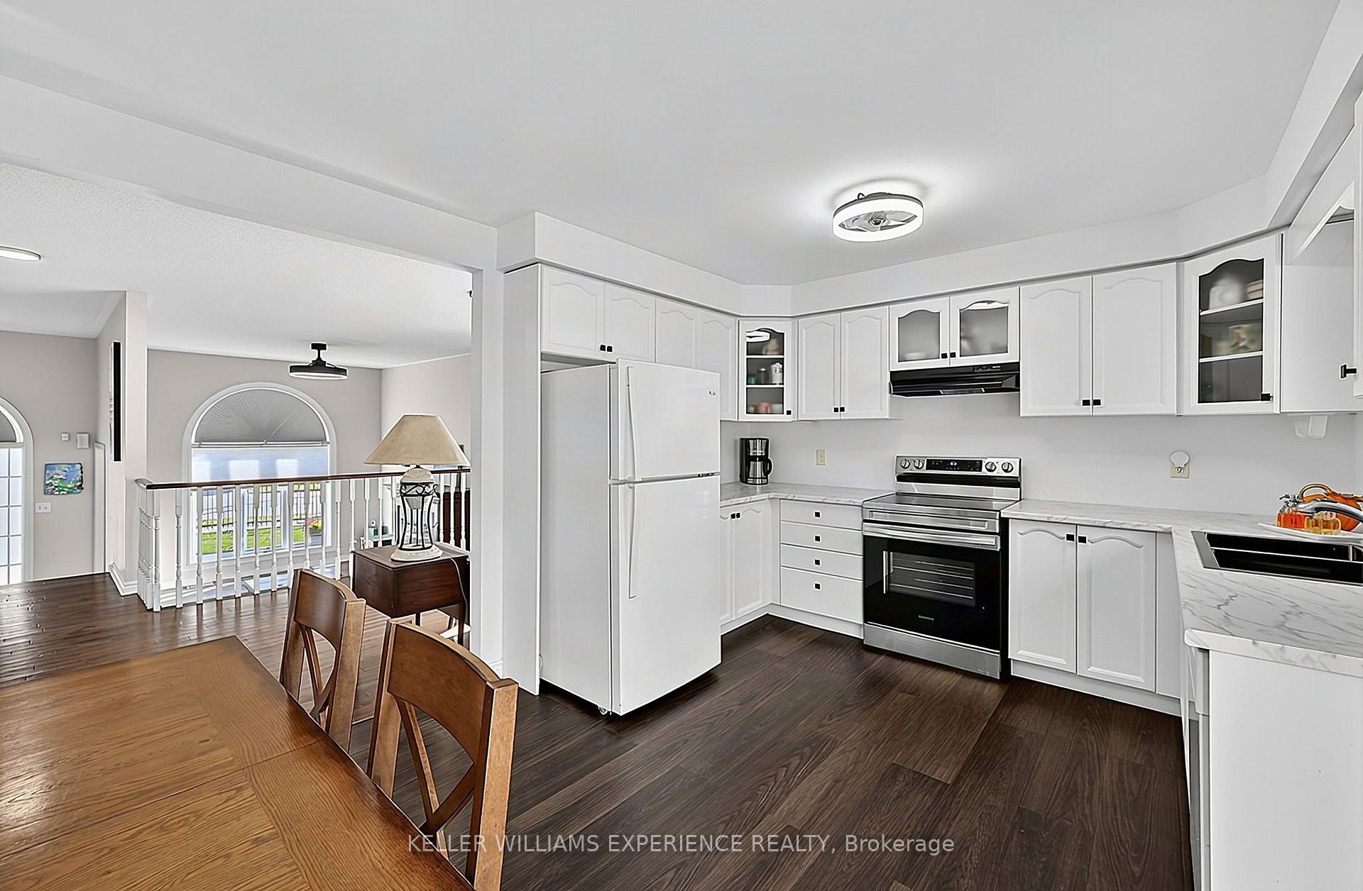 Photo 16 of 169 Emms Drive, Barrie, Holly — HOMEH