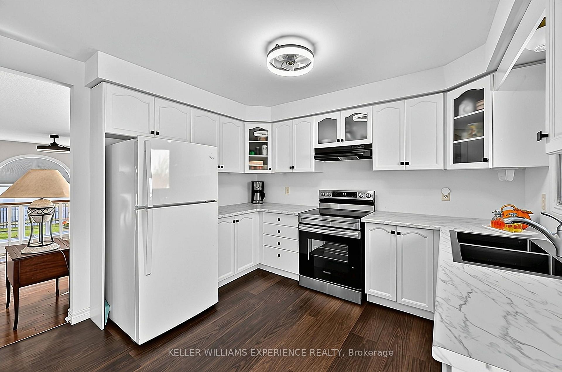 Photo 17 of 169 Emms Drive, Barrie, Holly — HOMEH