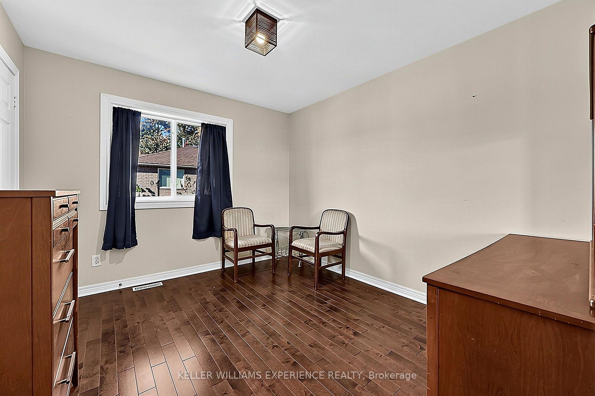 Photo 24 of 169 Emms Drive, Barrie, Holly — HOMEH