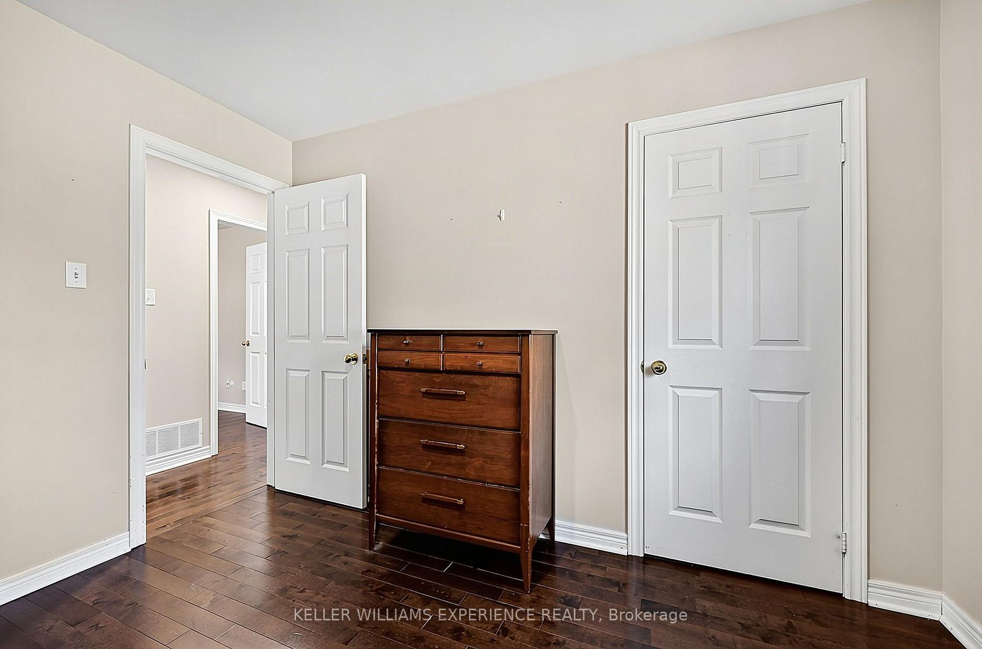 Photo 25 of 169 Emms Drive, Barrie, Holly — HOMEH