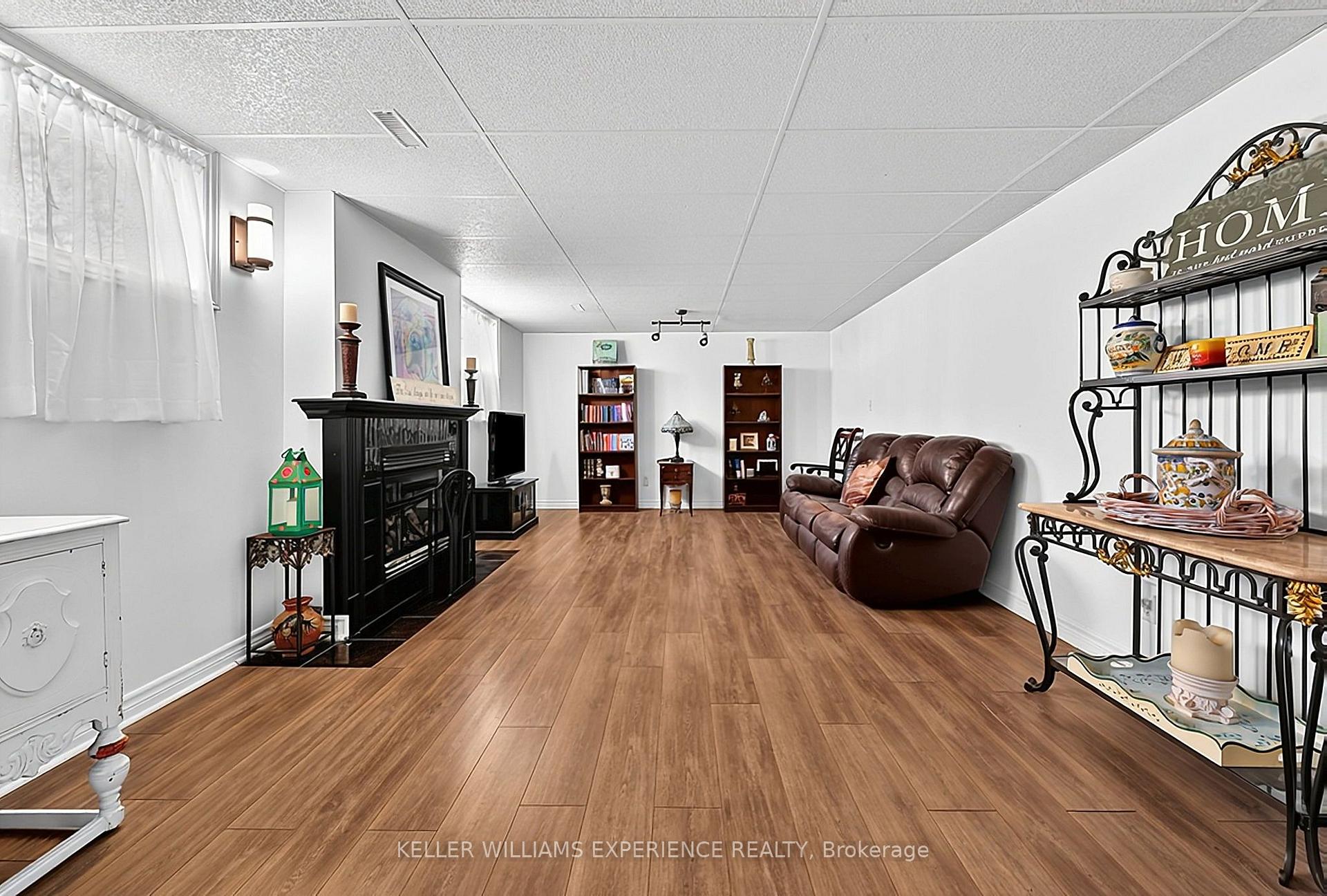 Photo 34 of 169 Emms Drive, Barrie, Holly — HOMEH