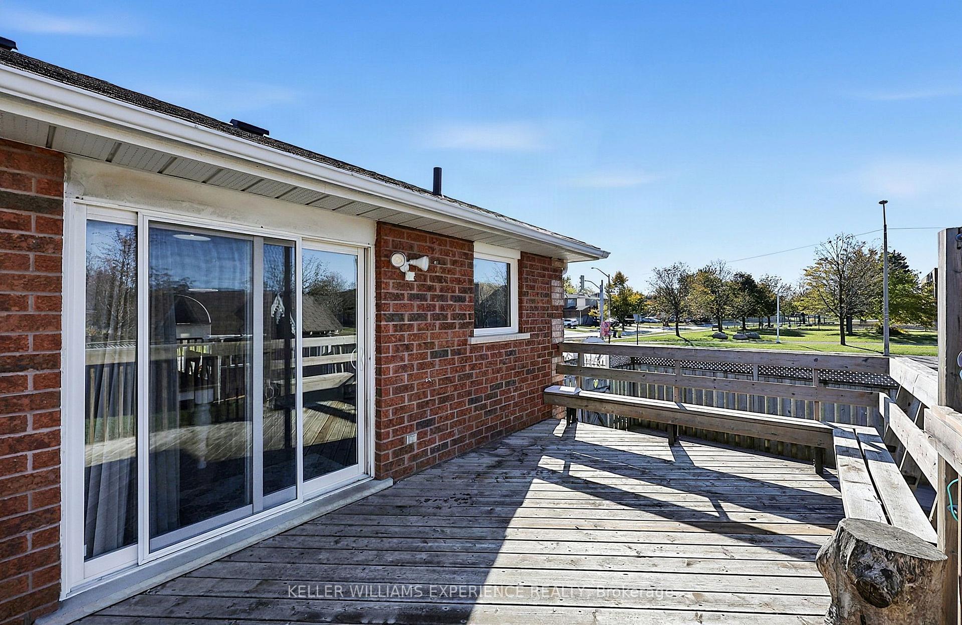 Photo 38 of 169 Emms Drive, Barrie, Holly — HOMEH