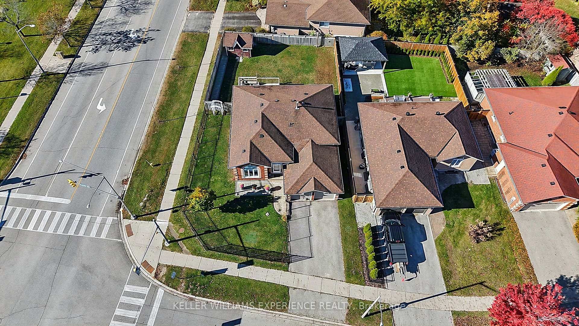 Photo 43 of 169 Emms Drive, Barrie, Holly — HOMEH