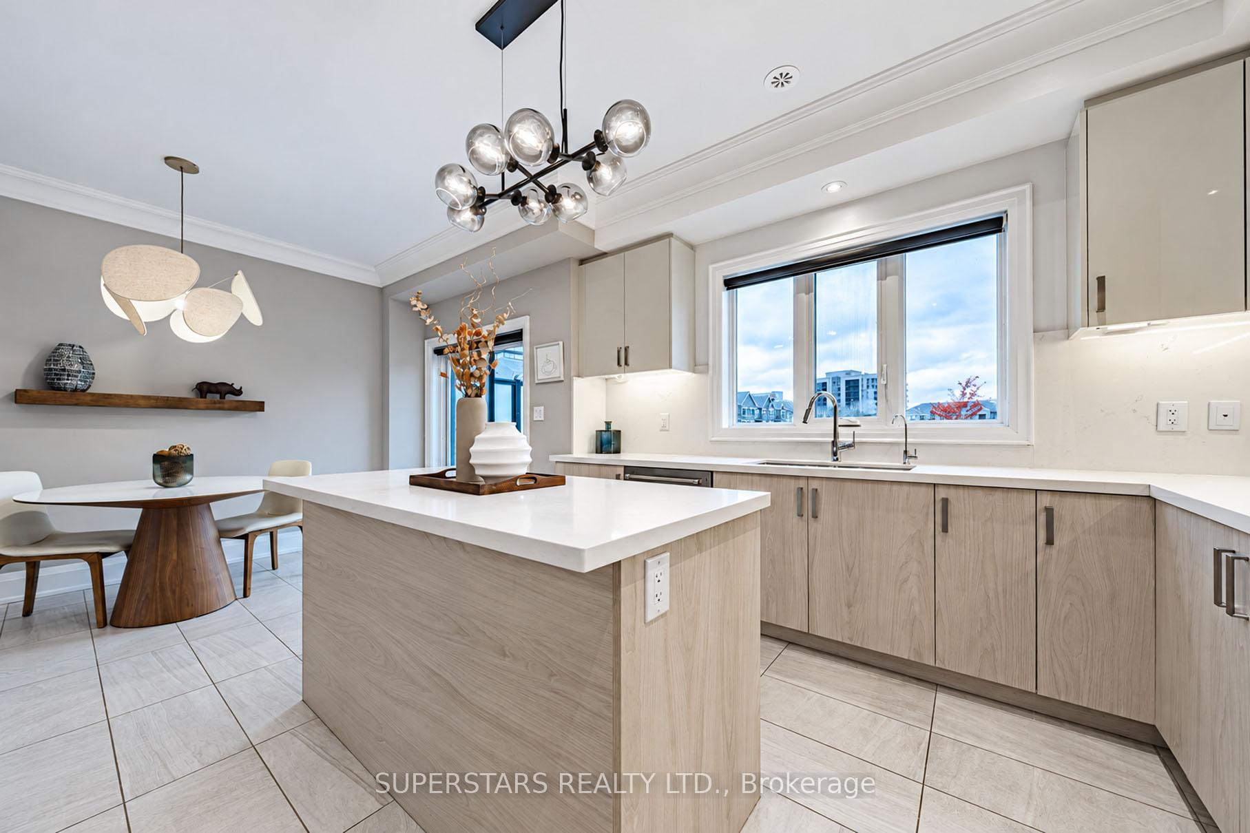 Photo 22 of 70 South Park Road, Markham, Commerce Valley — HOMEH