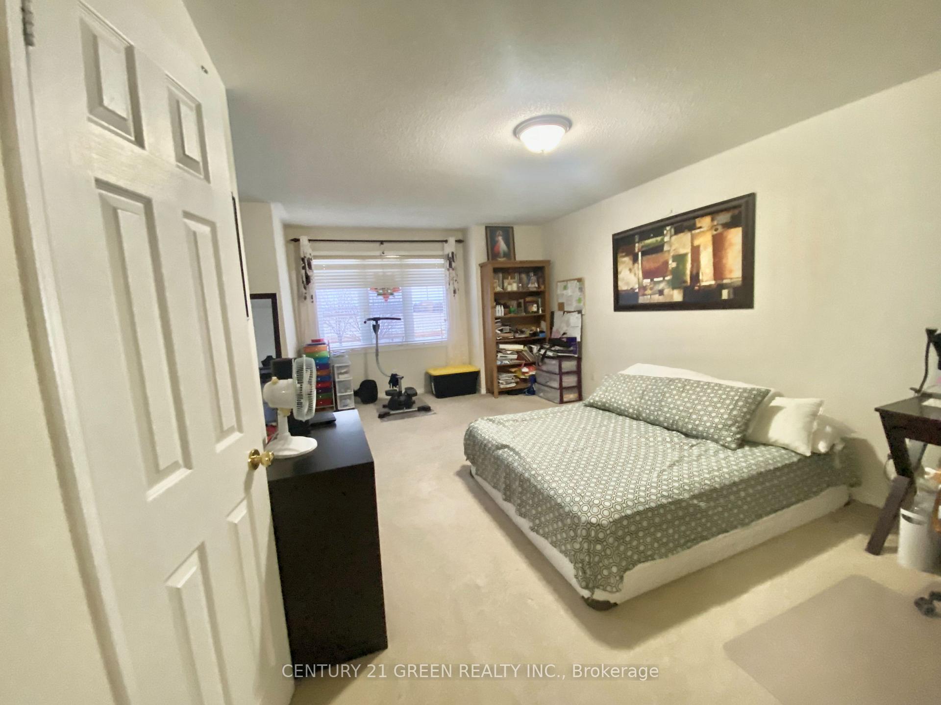 Photo 9 of 65 Silverwood Circle E, Ajax, Central East — HOMEH