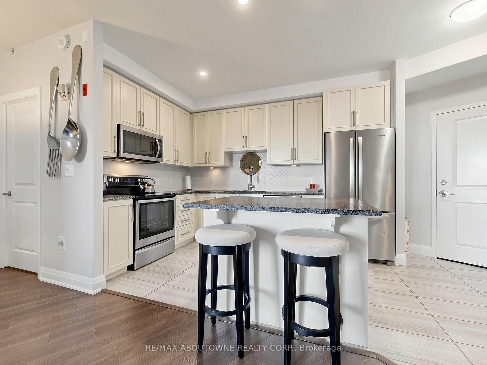 Photo 11 of Unit 418, 630 Sauve Street, Milton, Beaty — HOMEH