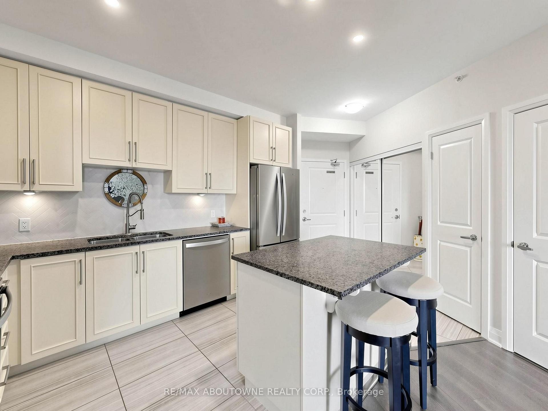 Photo 13 of Unit 418, 630 Sauve Street, Milton, Beaty — HOMEH