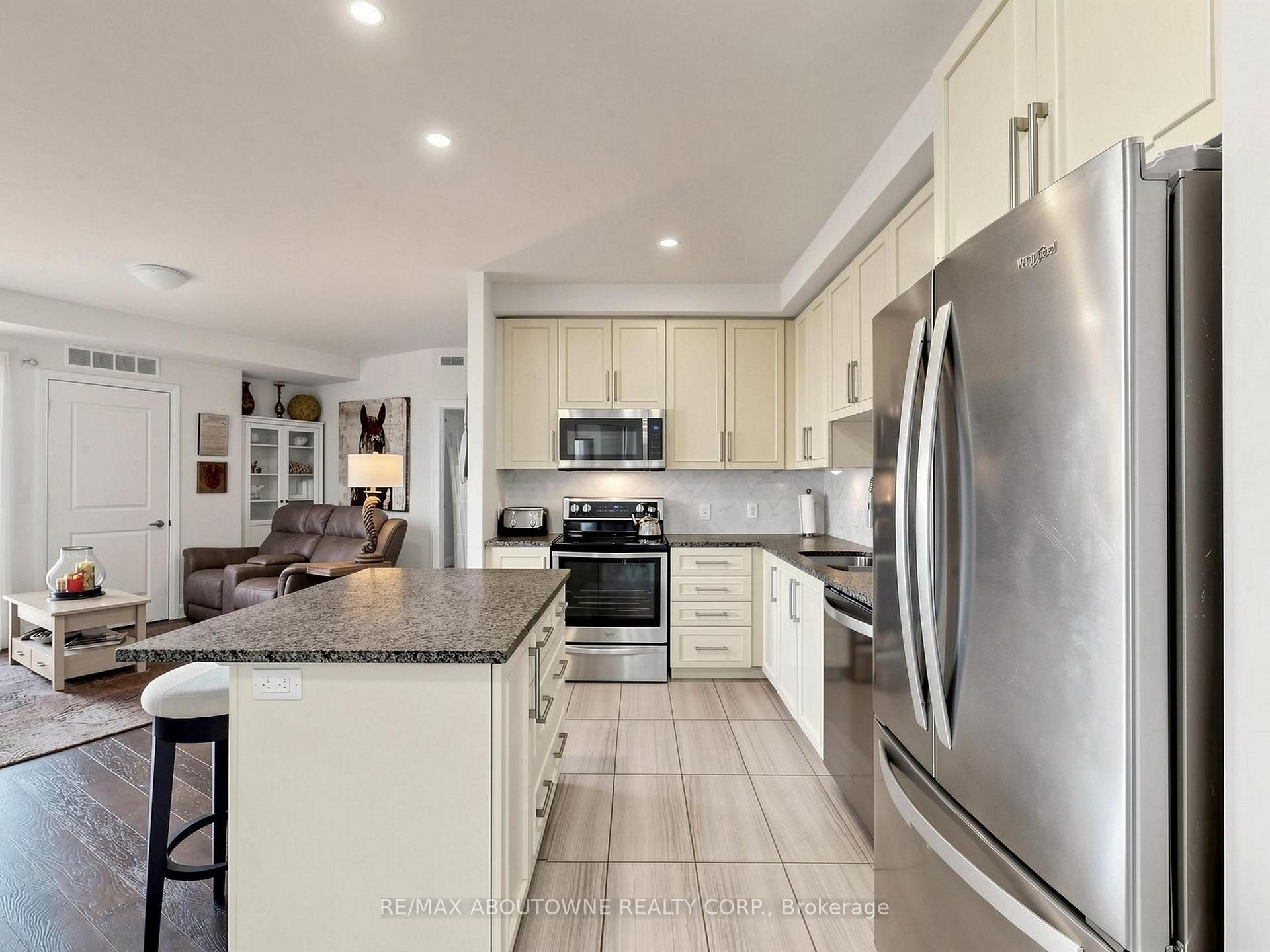 Photo 14 of Unit 418, 630 Sauve Street, Milton, Beaty — HOMEH