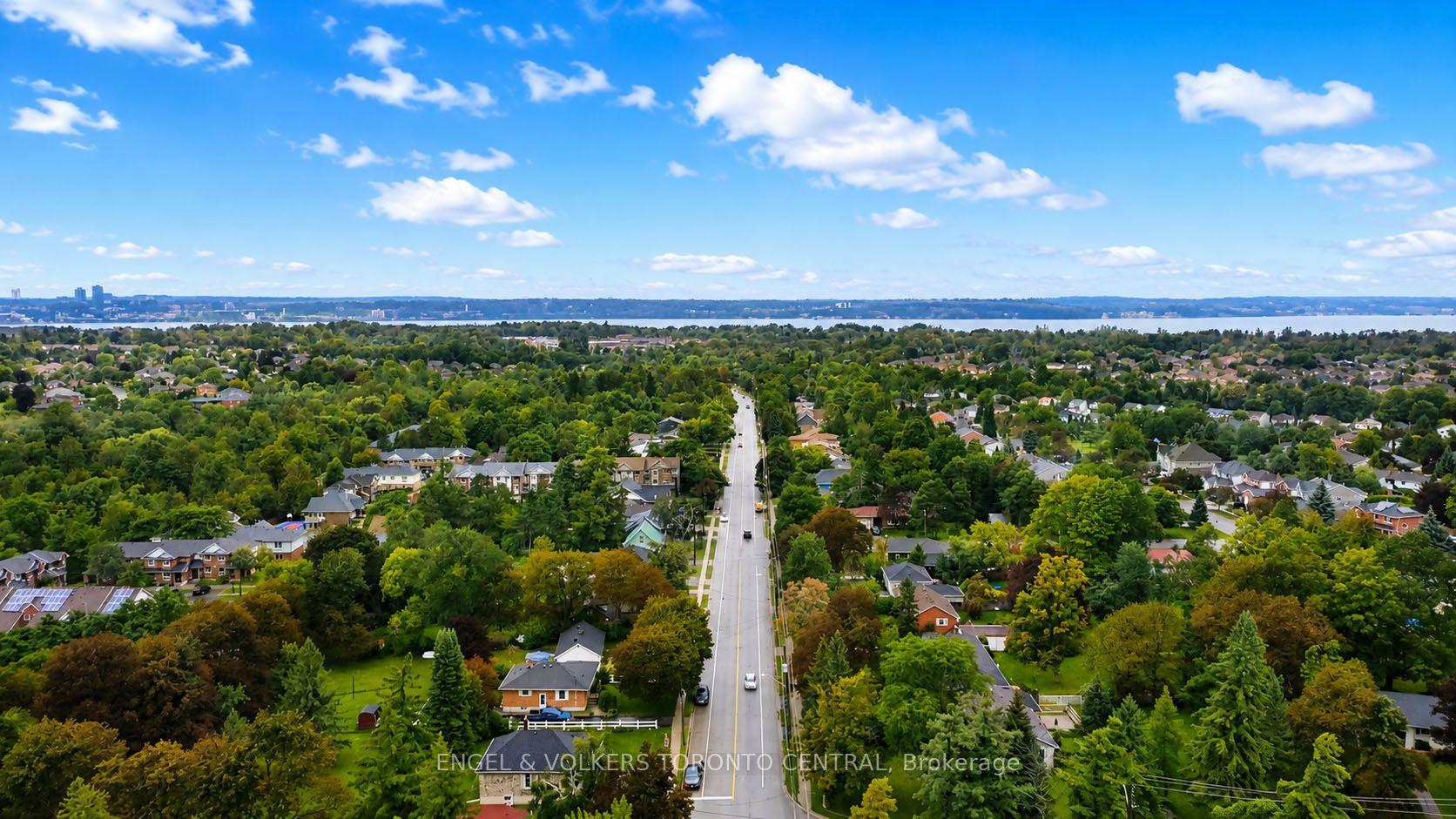 Photo 6 of 204 Cox Mill Road, Barrie, Painswick North — HOMEH