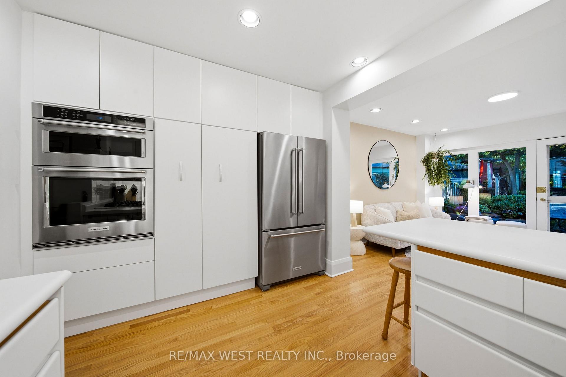 Photo 11 of 209 Clendenan Avenue, Toronto, High Park North — HOMEH