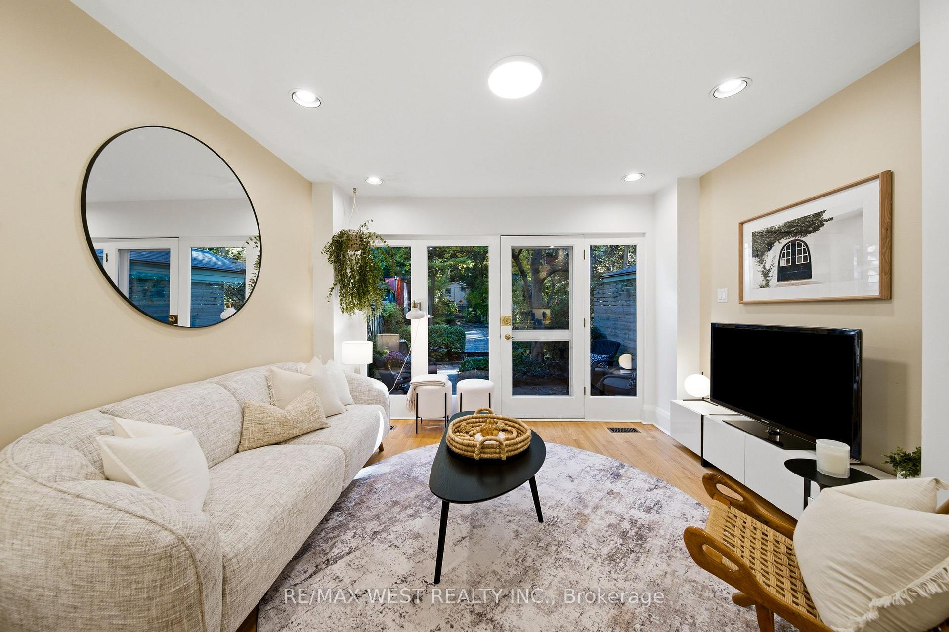 Photo 12 of 209 Clendenan Avenue, Toronto, High Park North — HOMEH