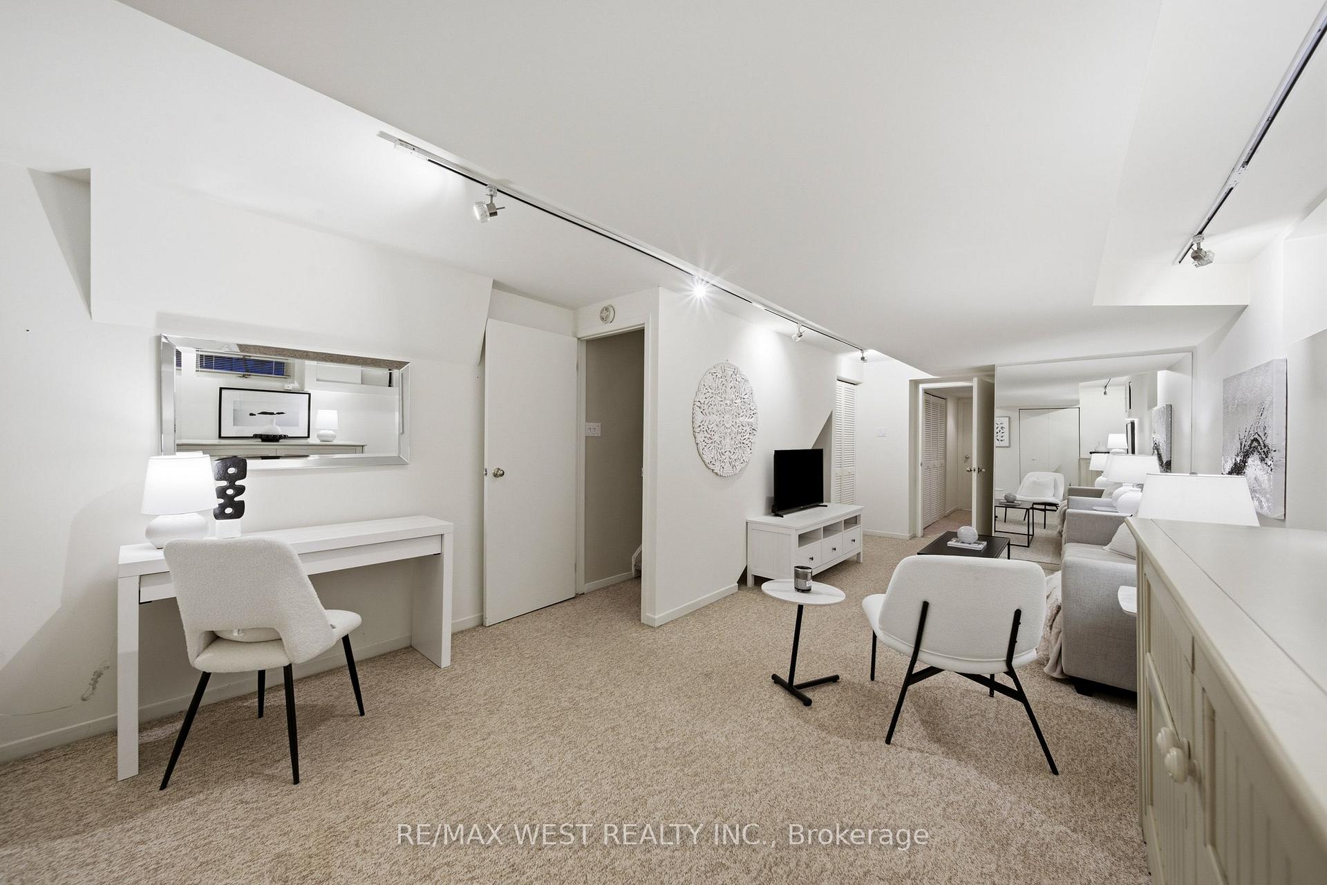 Photo 20 of 209 Clendenan Avenue, Toronto, High Park North — HOMEH
