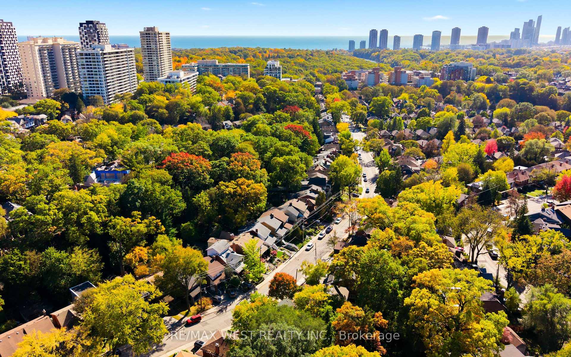 Photo 38 of 209 Clendenan Avenue, Toronto, High Park North — HOMEH