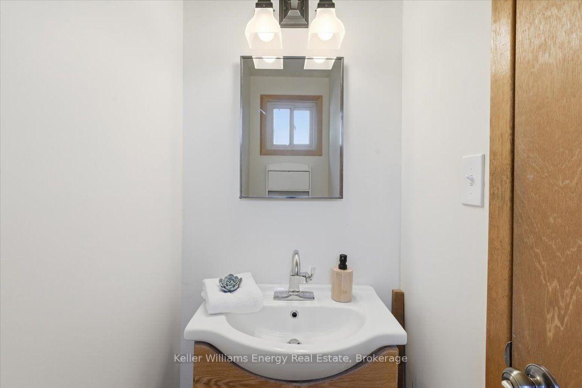 Photo 8 of 724 Clifton Drive, Oshawa, Centennial — HOMEH