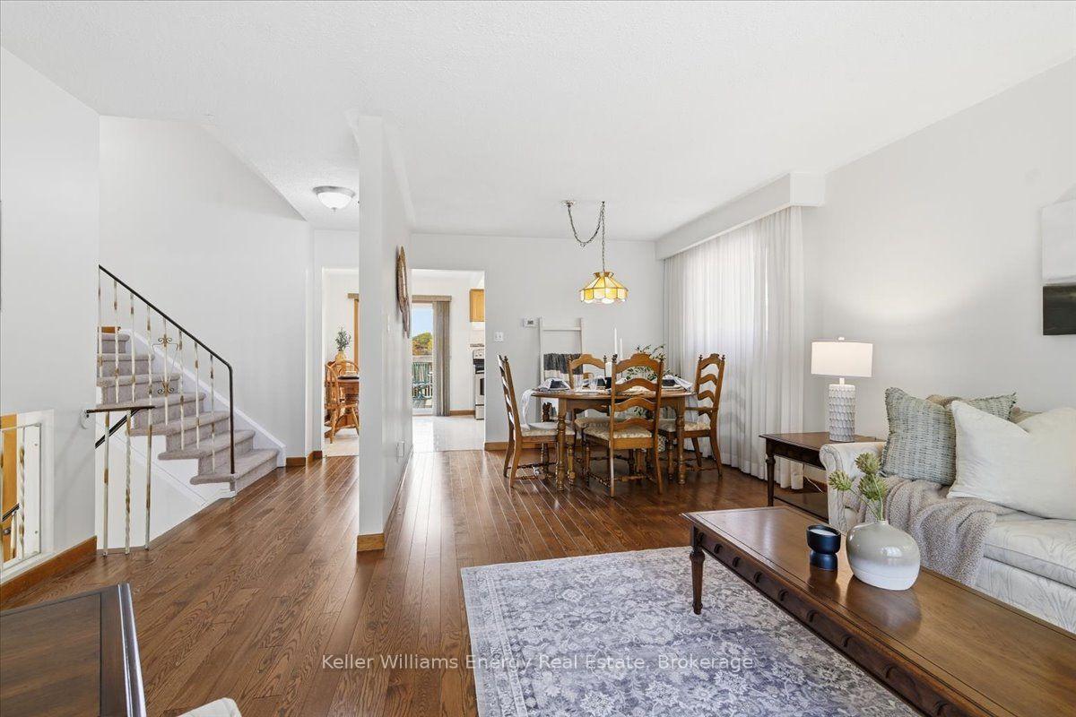 Photo 11 of 724 Clifton Drive, Oshawa, Centennial — HOMEH