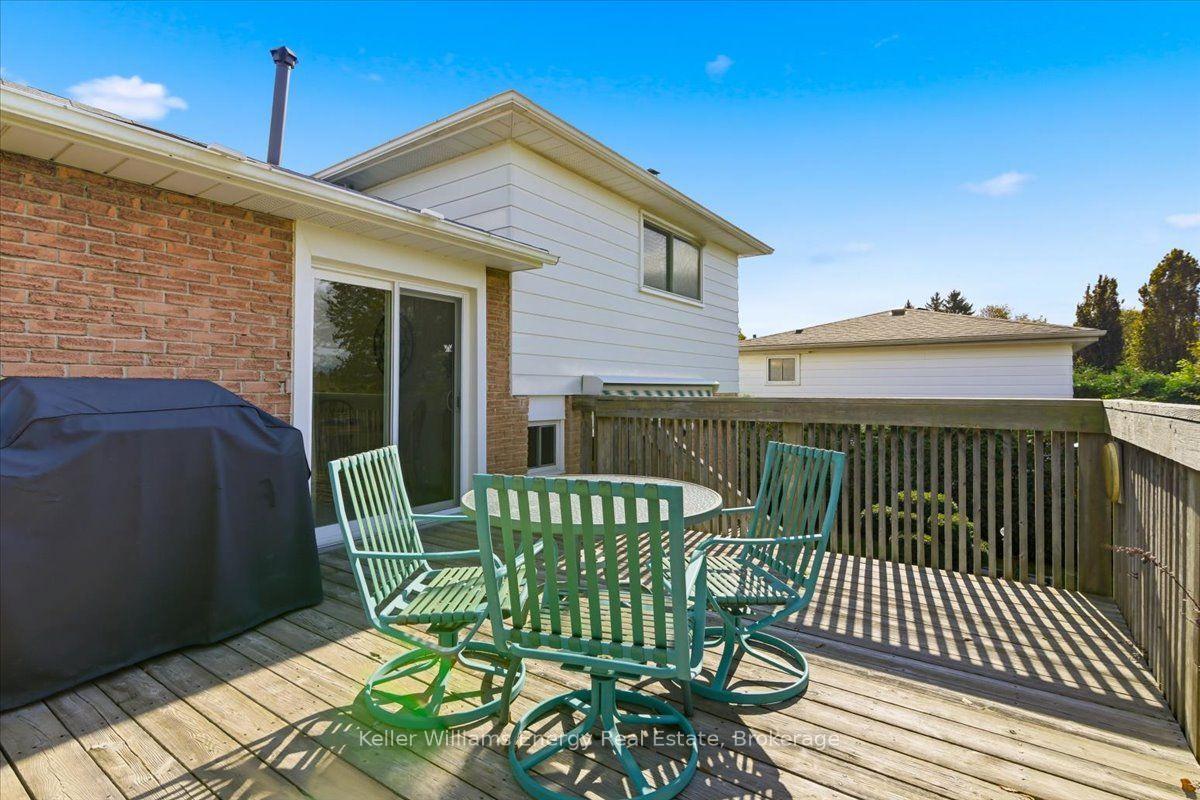 Photo 20 of 724 Clifton Drive, Oshawa, Centennial — HOMEH