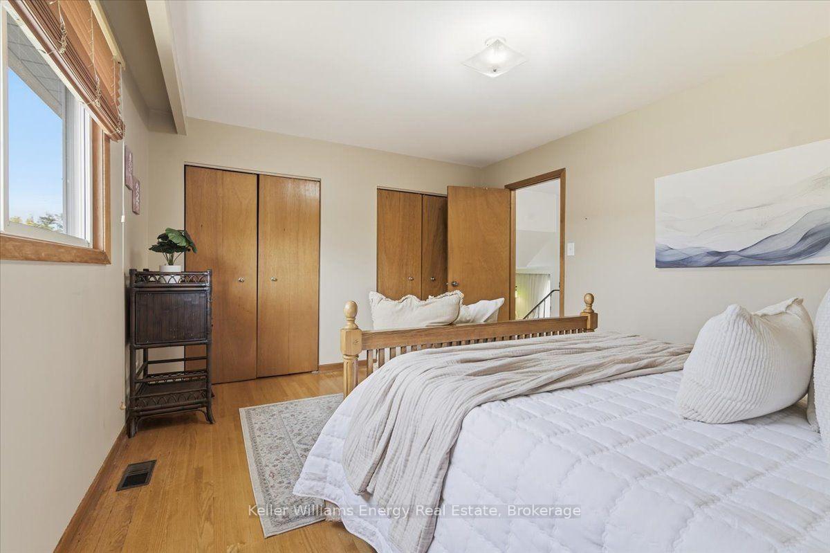 Photo 30 of 724 Clifton Drive, Oshawa, Centennial — HOMEH
