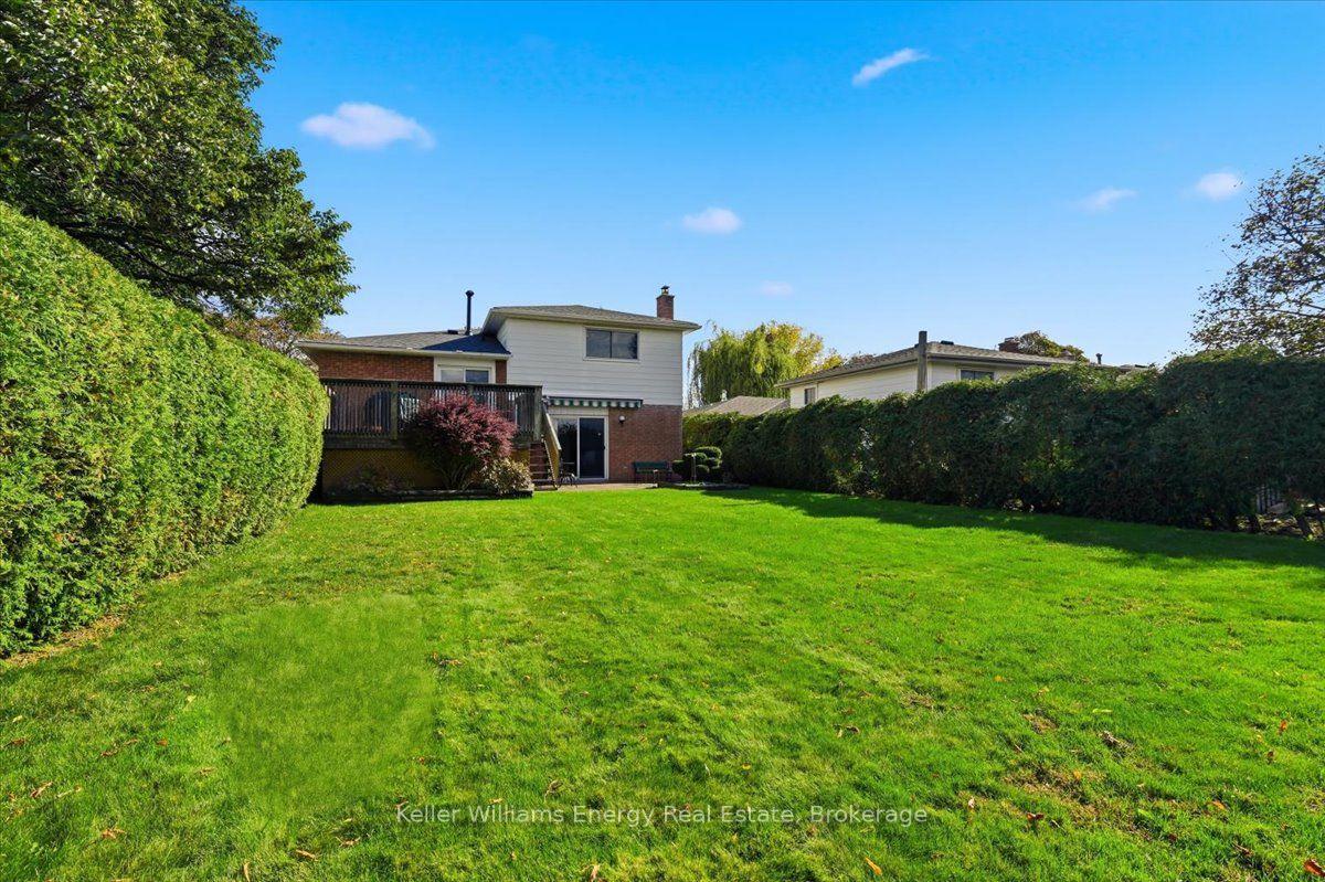 Photo 39 of 724 Clifton Drive, Oshawa, Centennial — HOMEH