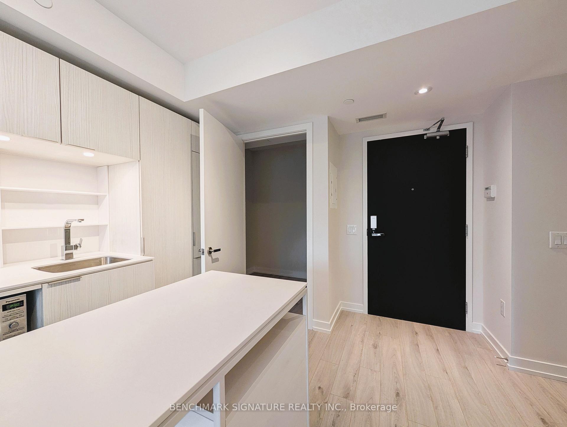 Photo 4 of Unit 1812, 77 Shuter Street, Toronto, Church-Yonge Corridor — HOMEH