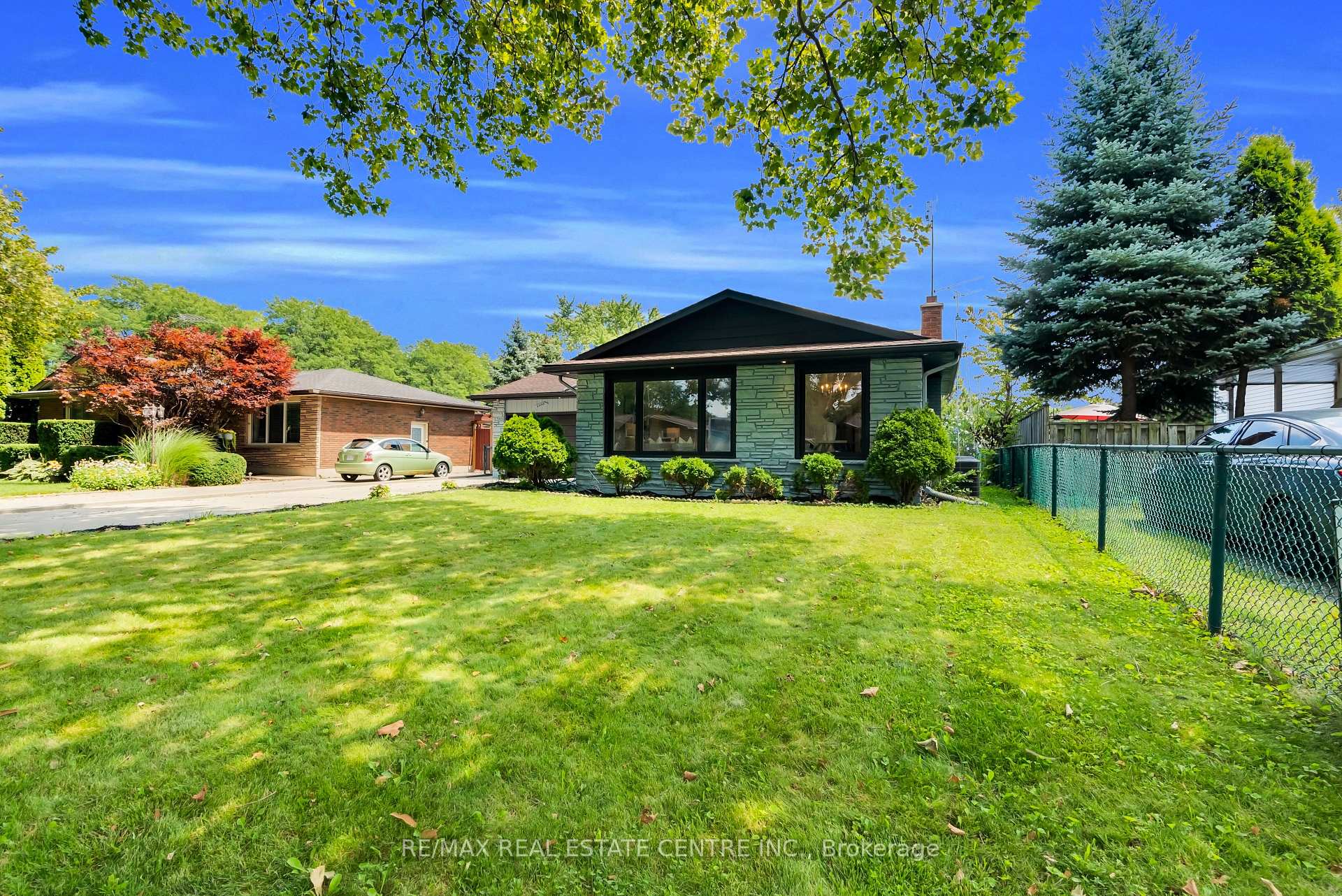 Photo 10 of 4448 Mitchell Avenue, Niagara Falls, Morrison — HOMEH