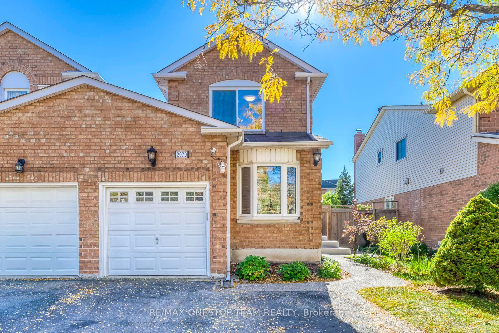 Photo 1 of 2070 Glenada Crescent, Oakville, Wedgewood Creek — HOMEH