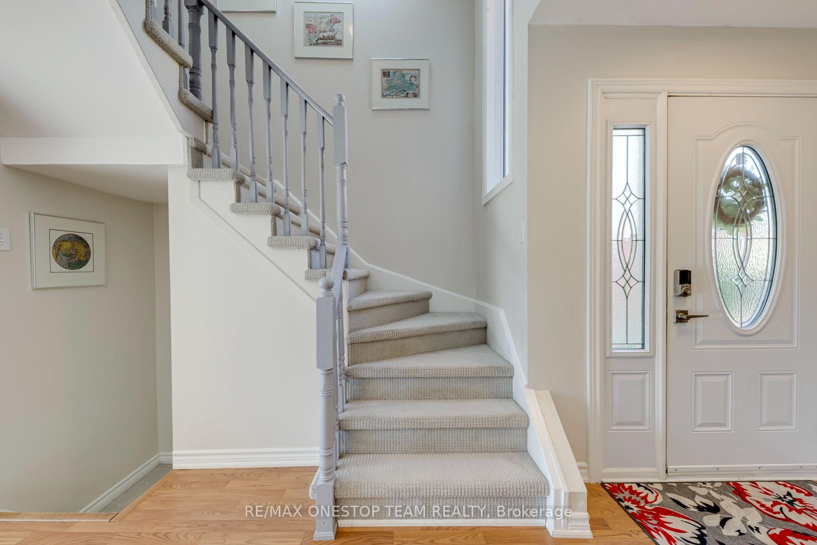 Photo 19 of 2070 Glenada Crescent, Oakville, Wedgewood Creek — HOMEH