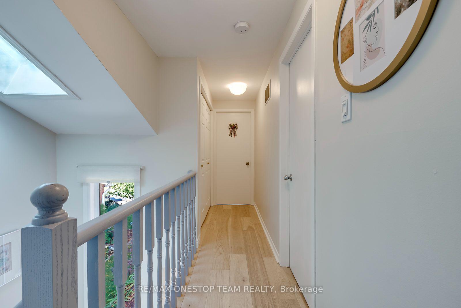 Photo 22 of 2070 Glenada Crescent, Oakville, Wedgewood Creek — HOMEH