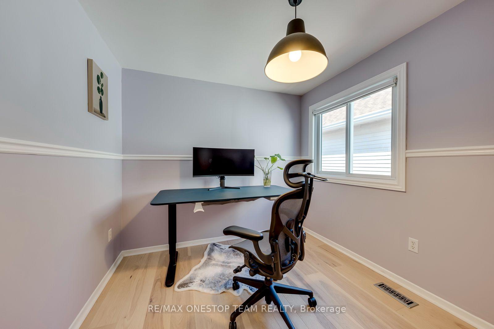 Photo 32 of 2070 Glenada Crescent, Oakville, Wedgewood Creek — HOMEH