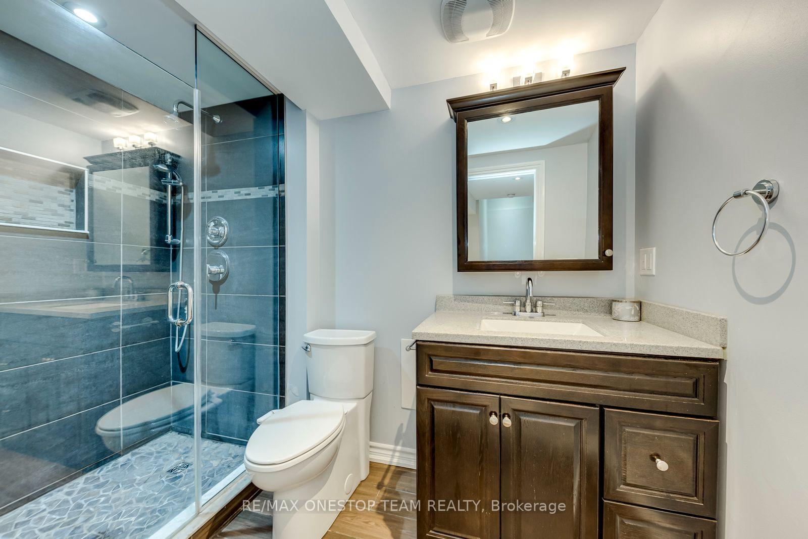 Photo 39 of 2070 Glenada Crescent, Oakville, Wedgewood Creek — HOMEH