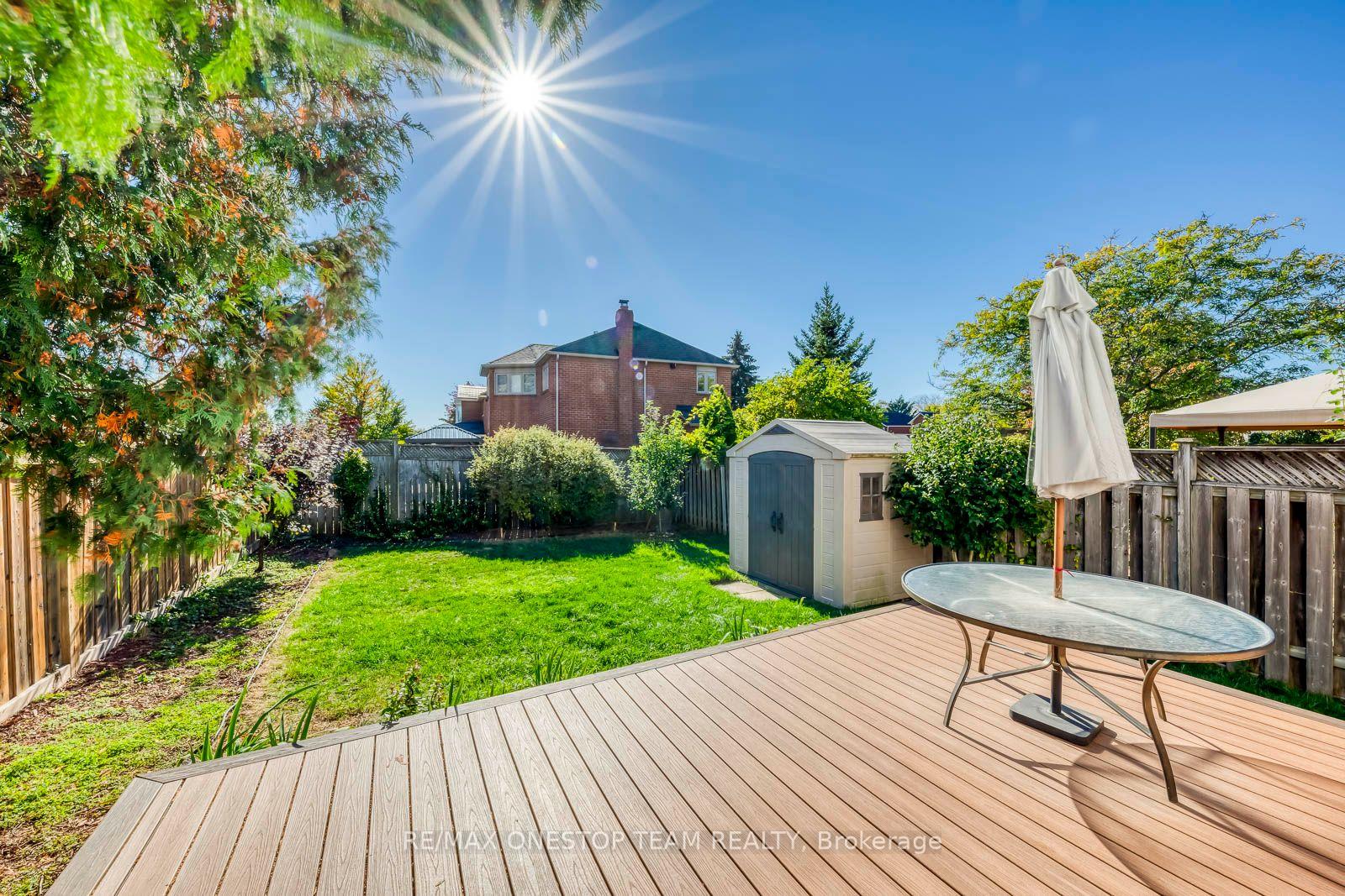 Photo 45 of 2070 Glenada Crescent, Oakville, Wedgewood Creek — HOMEH