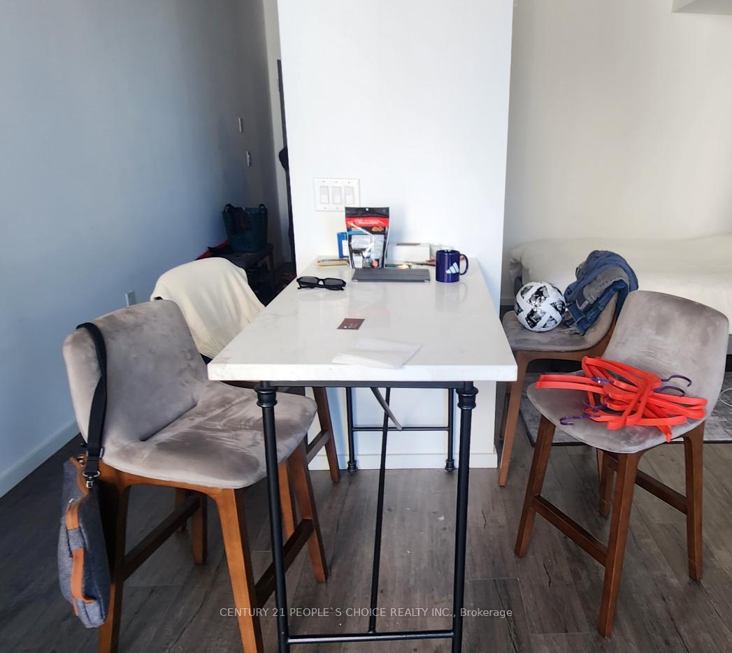 Photo 12 of Unit 614, 21 Lawren Harris Square, Toronto, Moss Park — HOMEH
