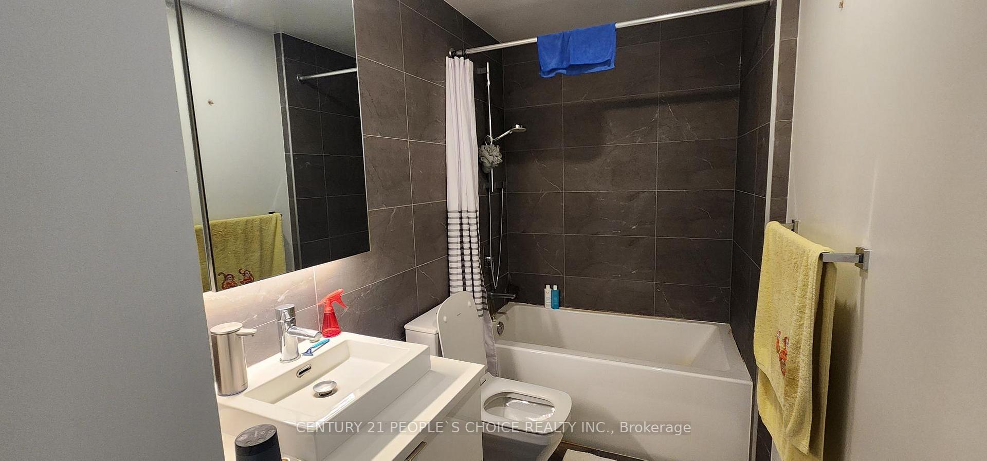 Photo 18 of Unit 614, 21 Lawren Harris Square, Toronto, Moss Park — HOMEH