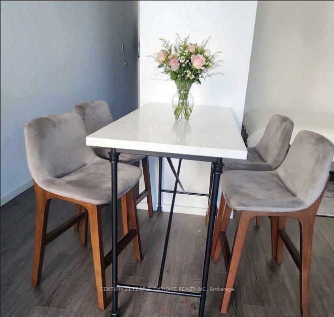 Photo 7 of Unit 614, 21 Lawren Harris Square, Toronto, Moss Park — HOMEH
