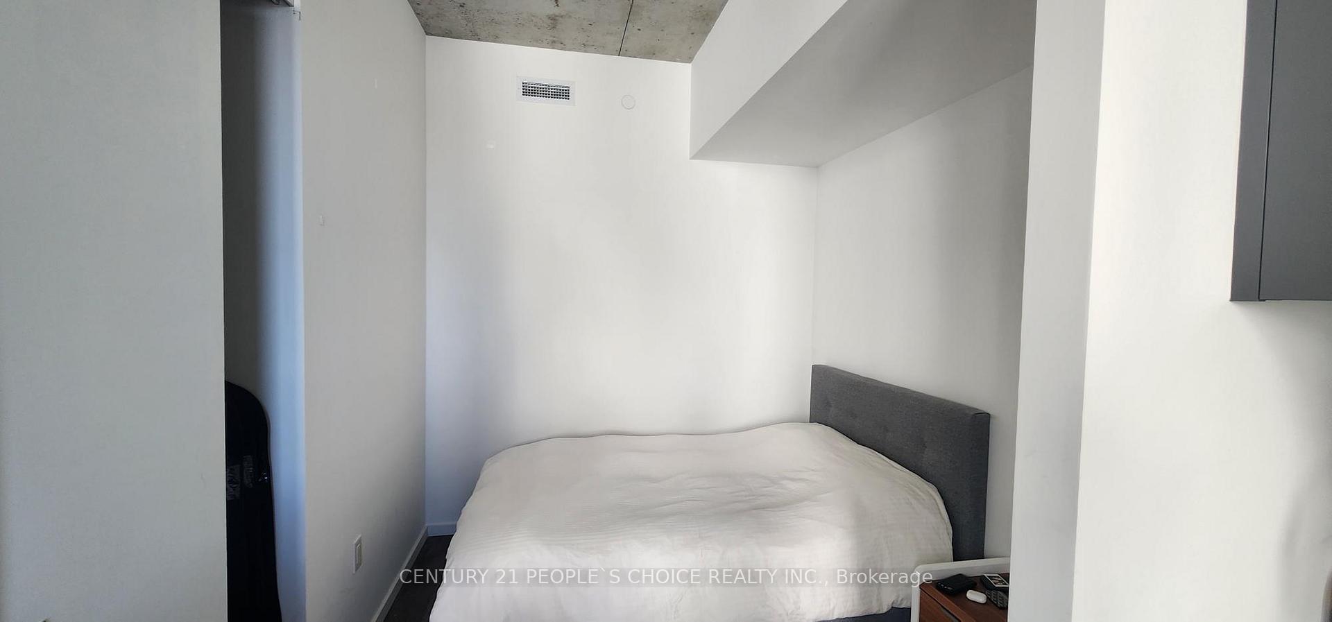 Photo 13 of Unit 614, 21 Lawren Harris Square, Toronto, Moss Park — HOMEH