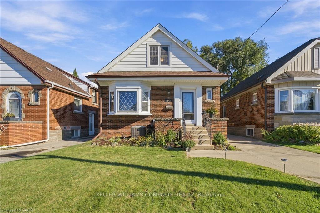 Photo 1 of 143 Huxley Avenue S, Hamilton, Delta — HOMEH