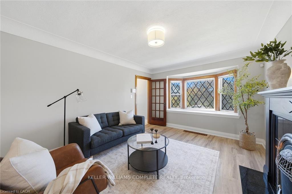 Photo 7 of 143 Huxley Avenue S, Hamilton, Delta — HOMEH