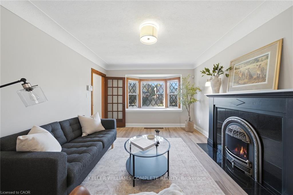 Photo 8 of 143 Huxley Avenue S, Hamilton, Delta — HOMEH
