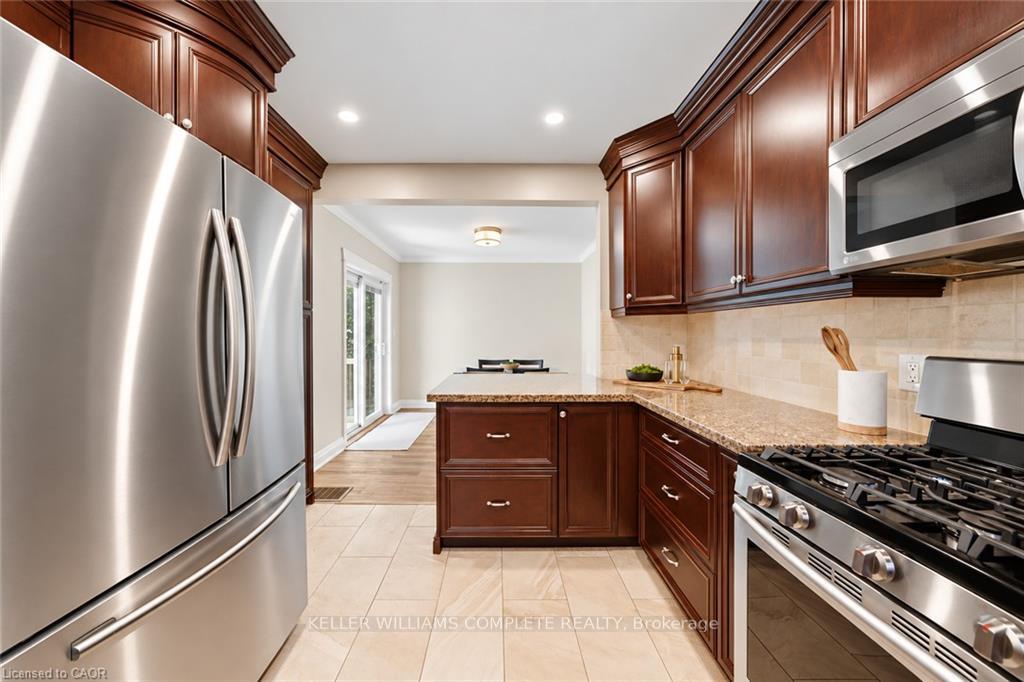 Photo 21 of 143 Huxley Avenue S, Hamilton, Delta — HOMEH