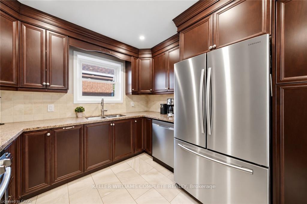 Photo 22 of 143 Huxley Avenue S, Hamilton, Delta — HOMEH