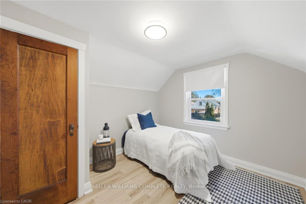 Photo 28 of 143 Huxley Avenue S, Hamilton, Delta — HOMEH