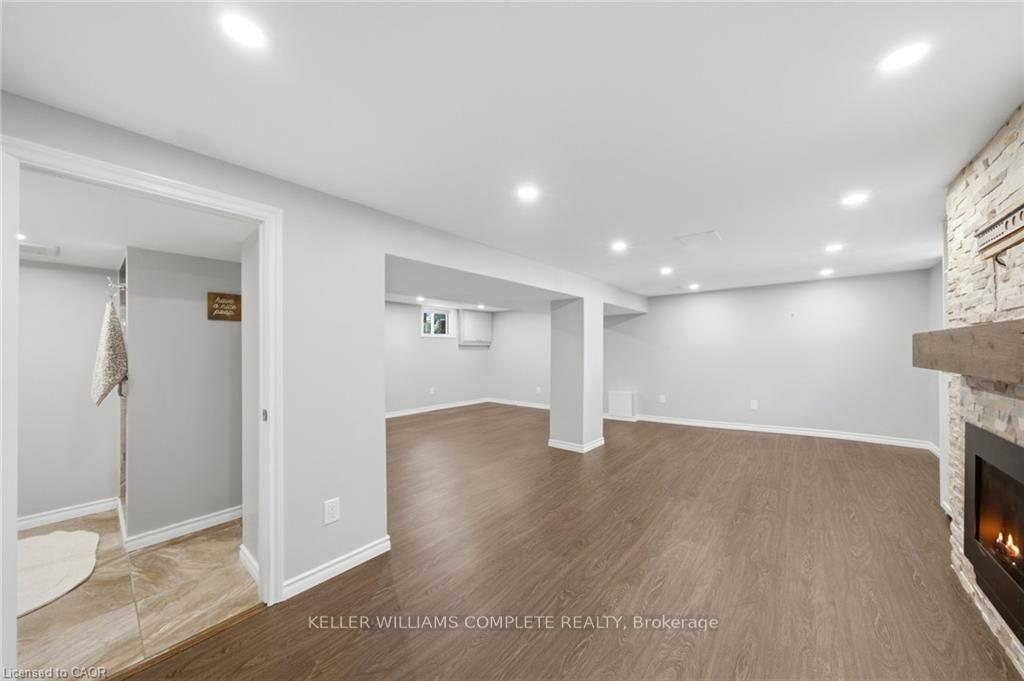 Photo 31 of 143 Huxley Avenue S, Hamilton, Delta — HOMEH